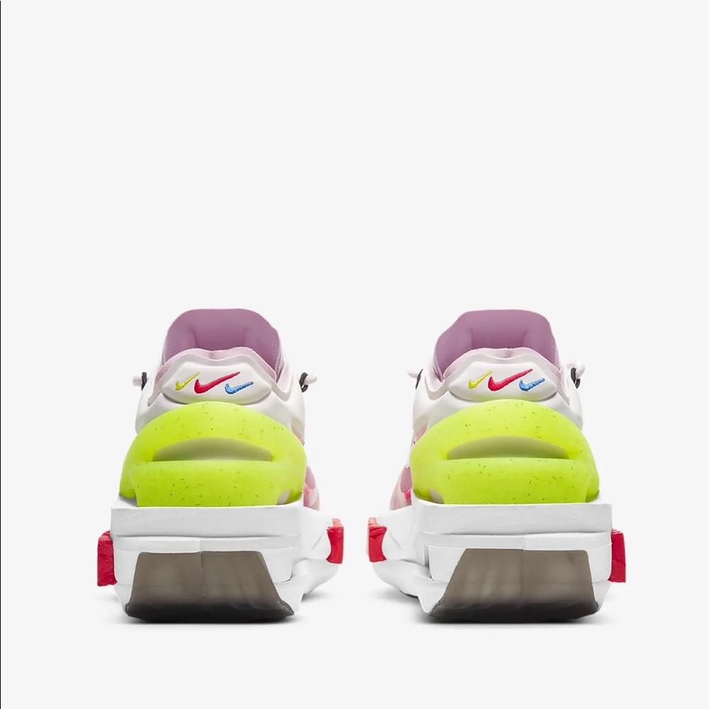 Meet your Posher, Leslie